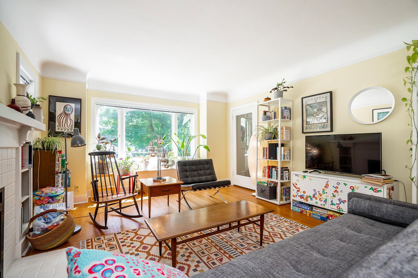 Listing Image 4