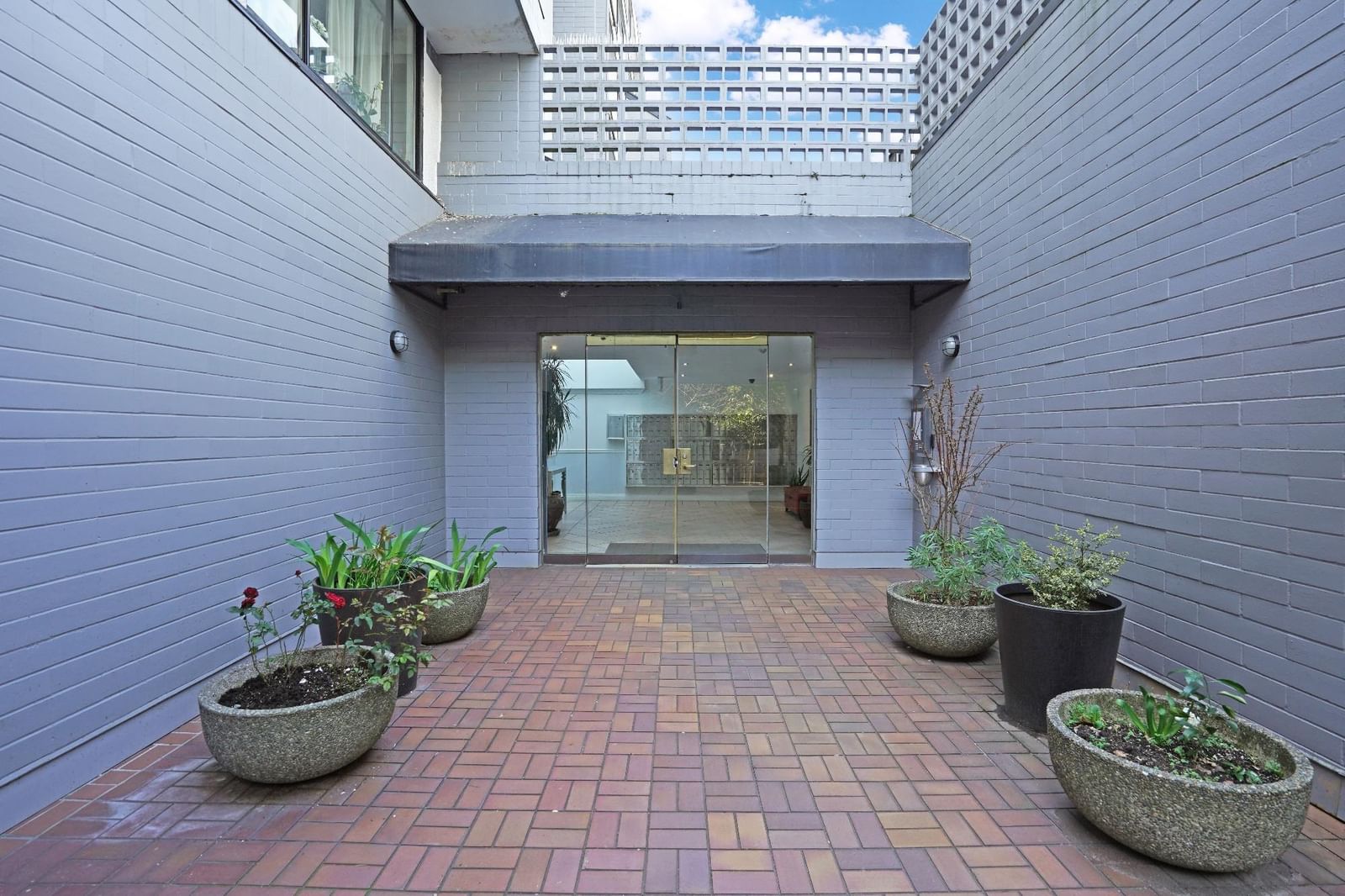 Listing Image 24