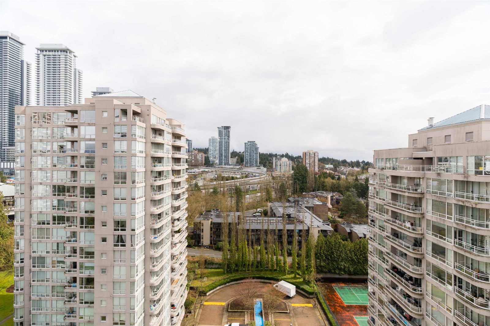 Listing Image 13
