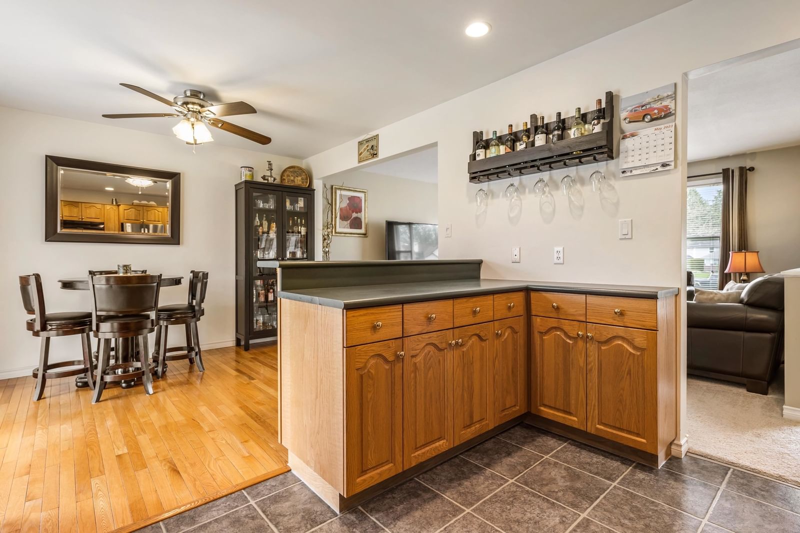 Listing Image 13