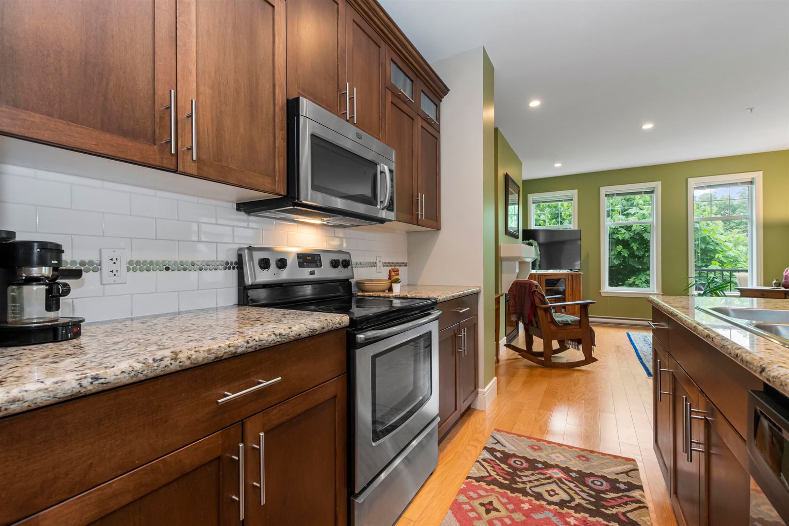 Listing Image 11