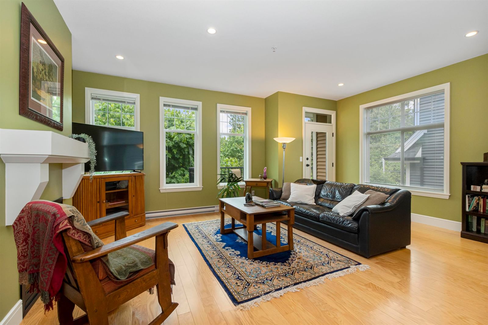 Listing Image 5