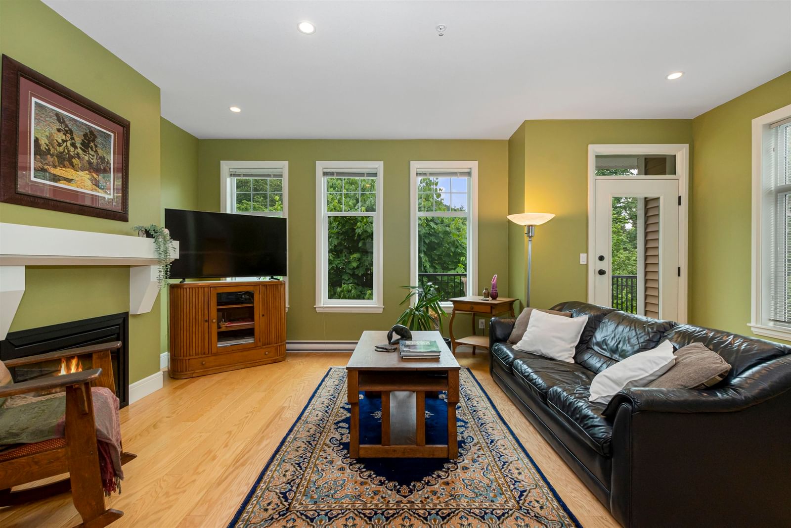 Listing Image 8