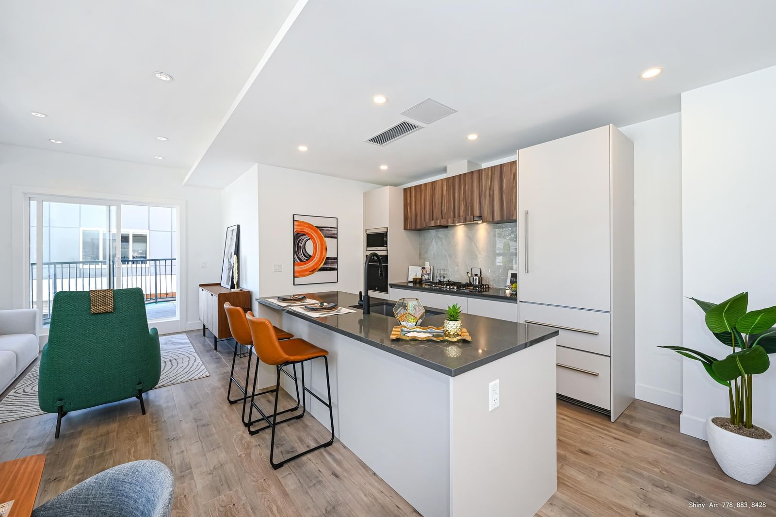 Listing Image 11