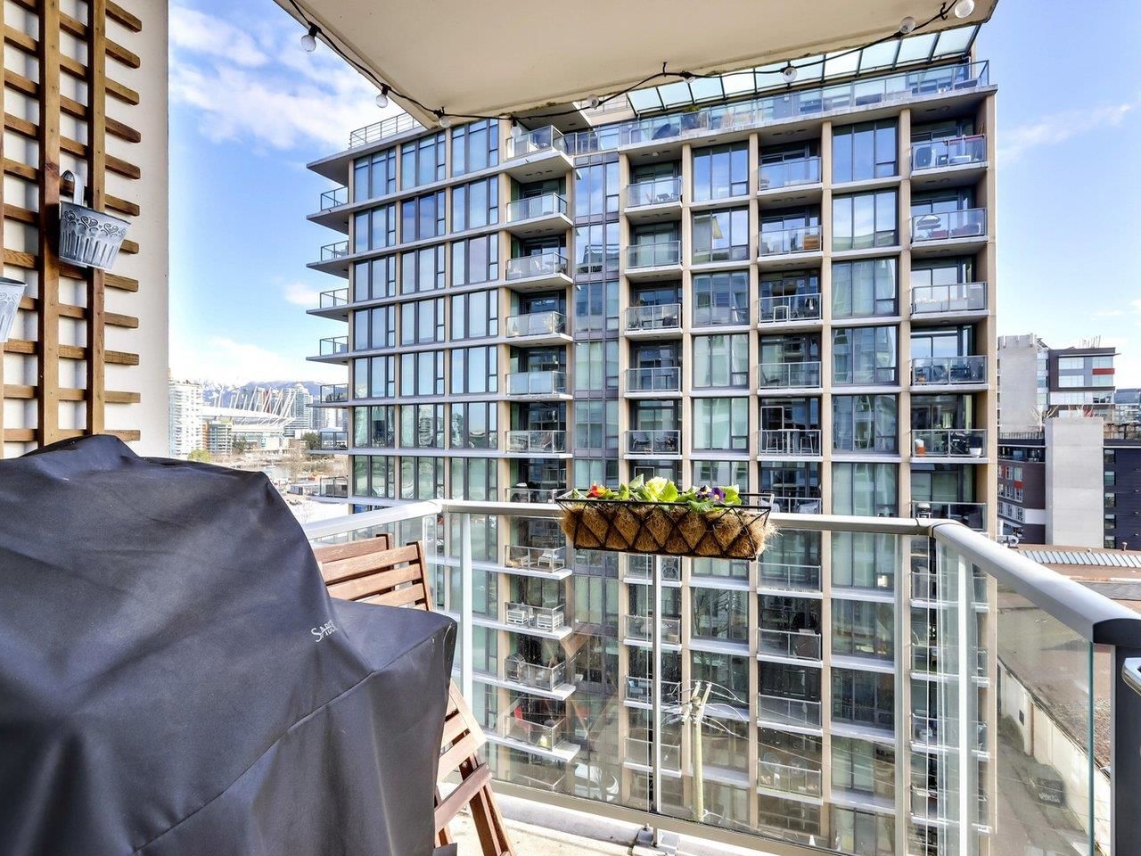 Listing Image 12