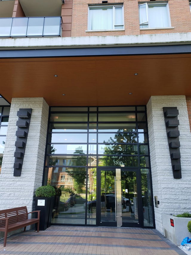 2702 - 3100 Windsor Gate