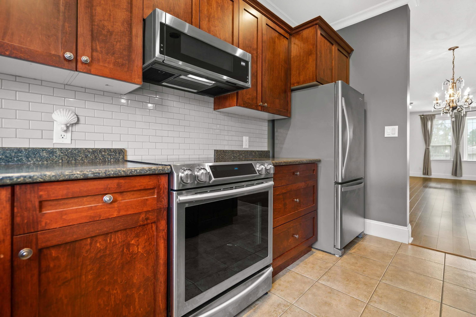 Listing Image 14