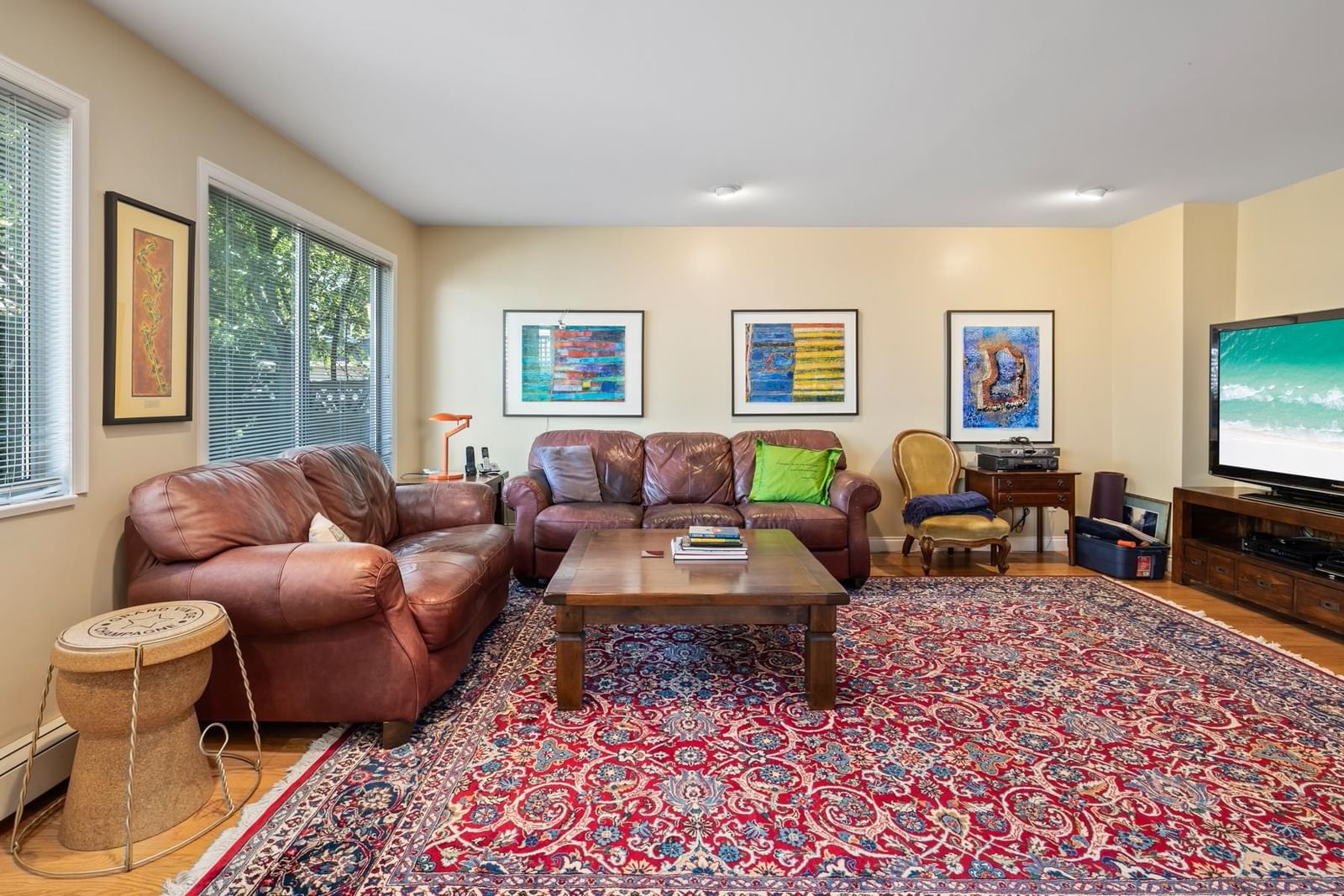 Listing Image 8