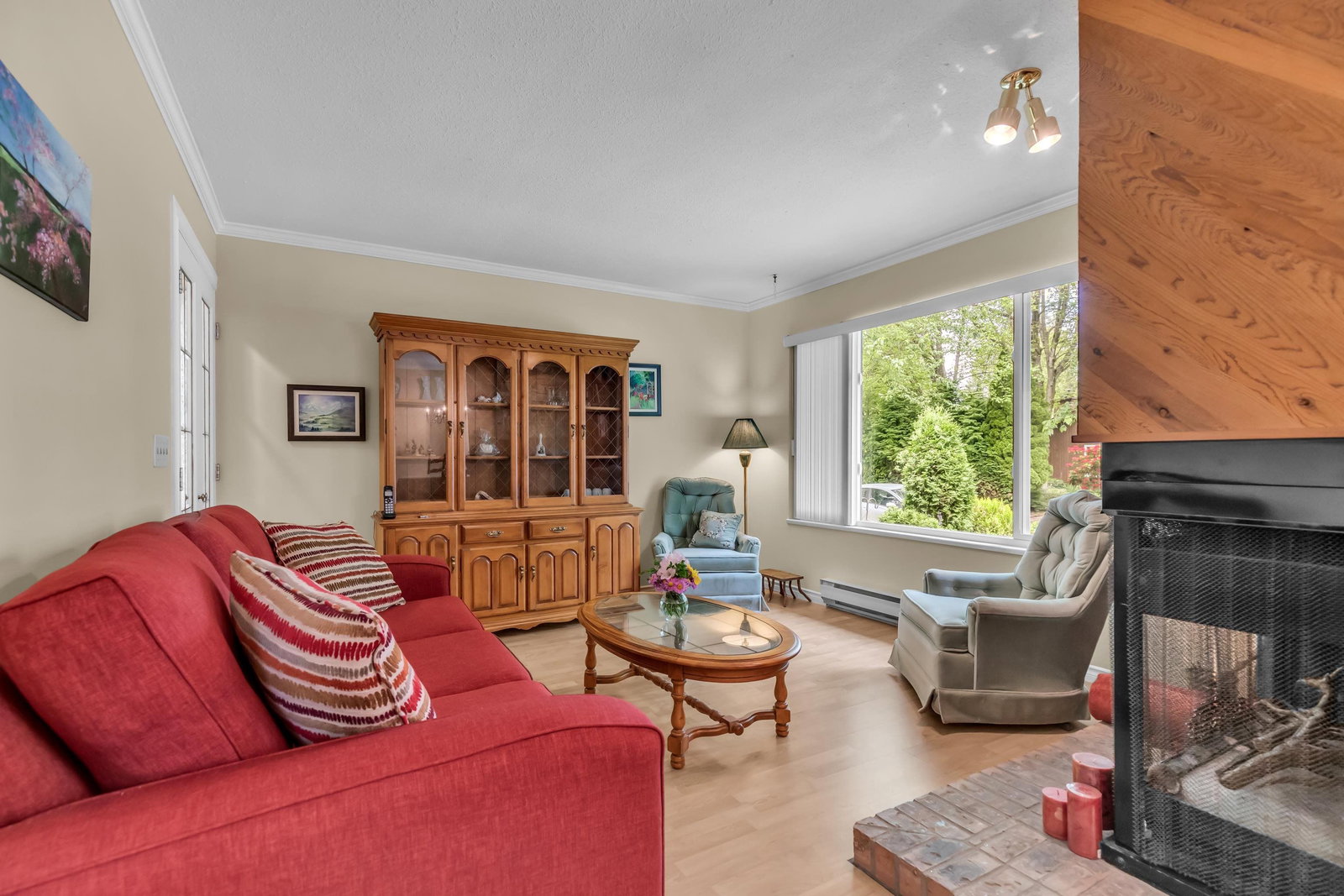Listing Image 6