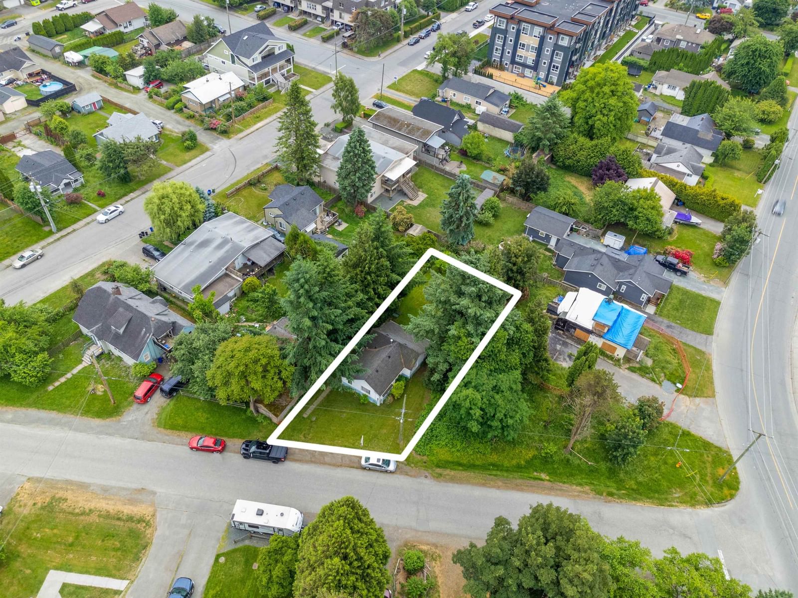 Listing Image 4