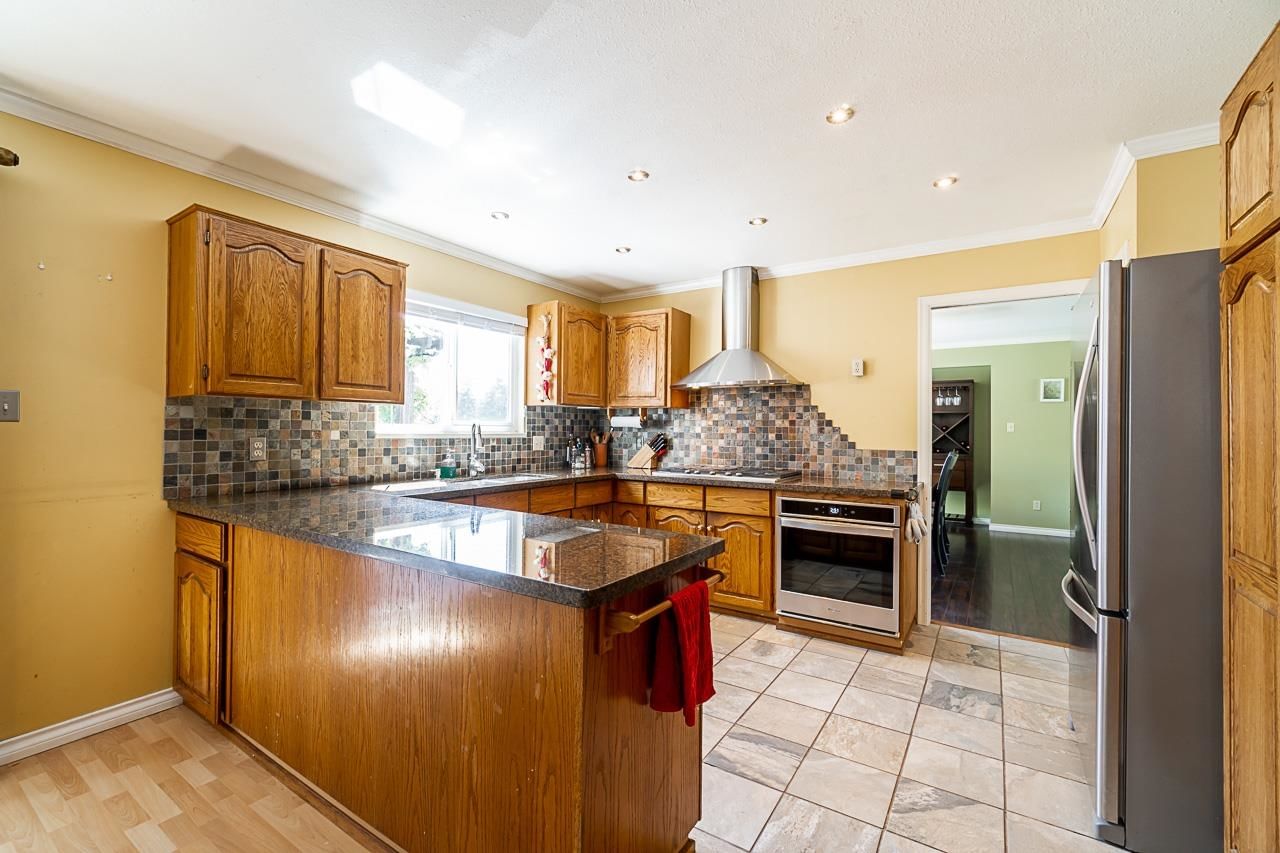 Listing Image 11