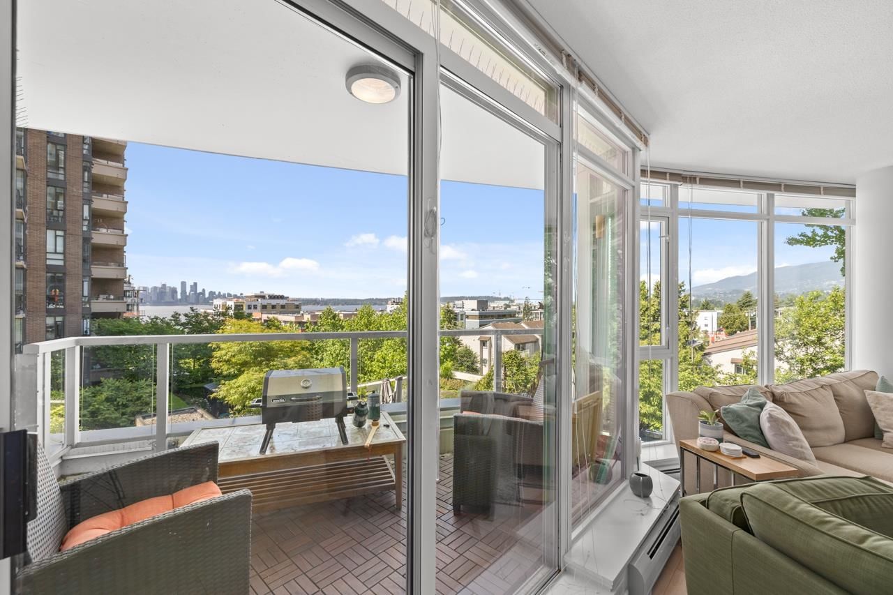 Listing Image 10
