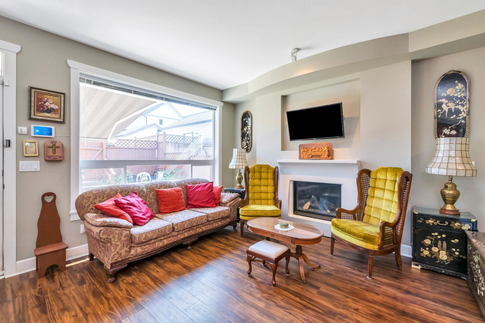 Listing Image 12