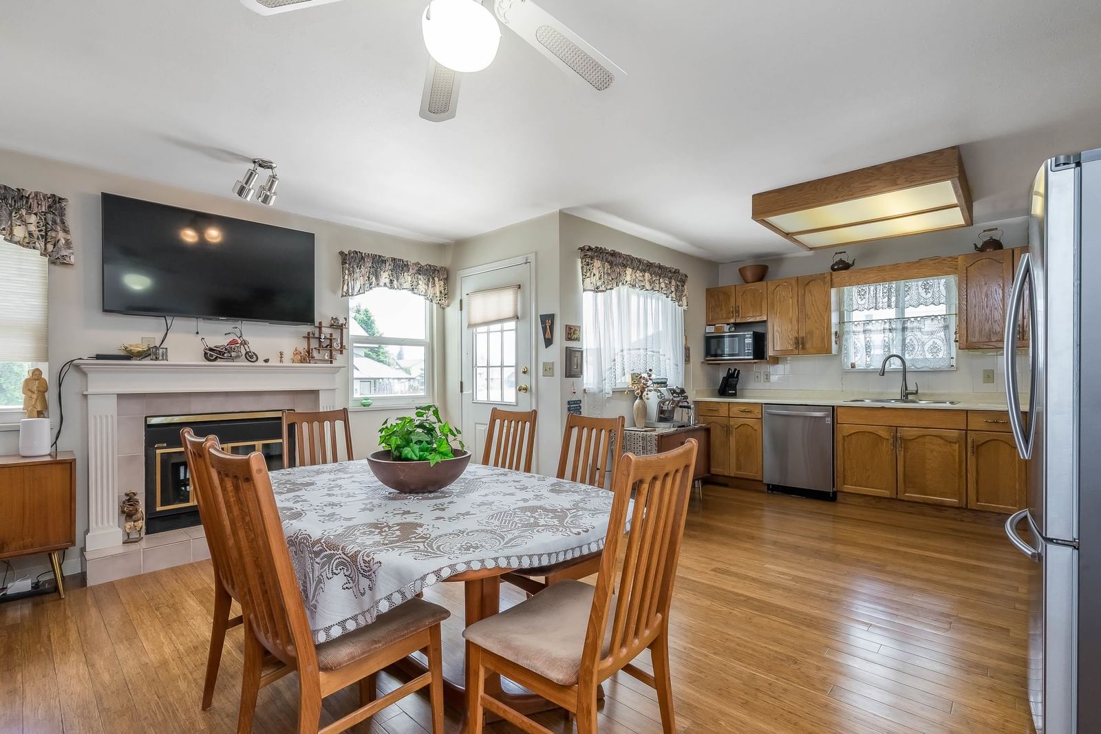 Listing Image 13