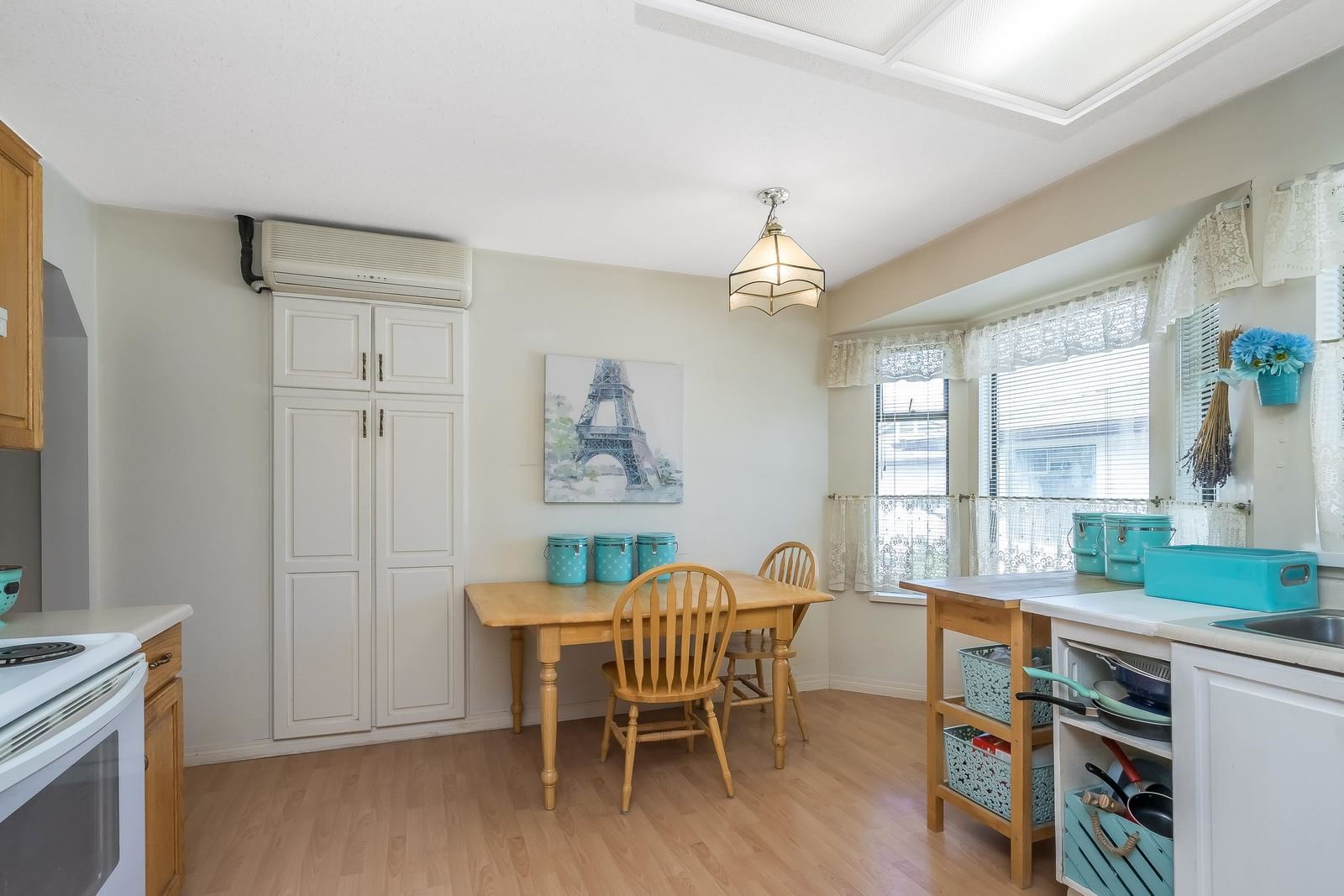 Listing Image 16