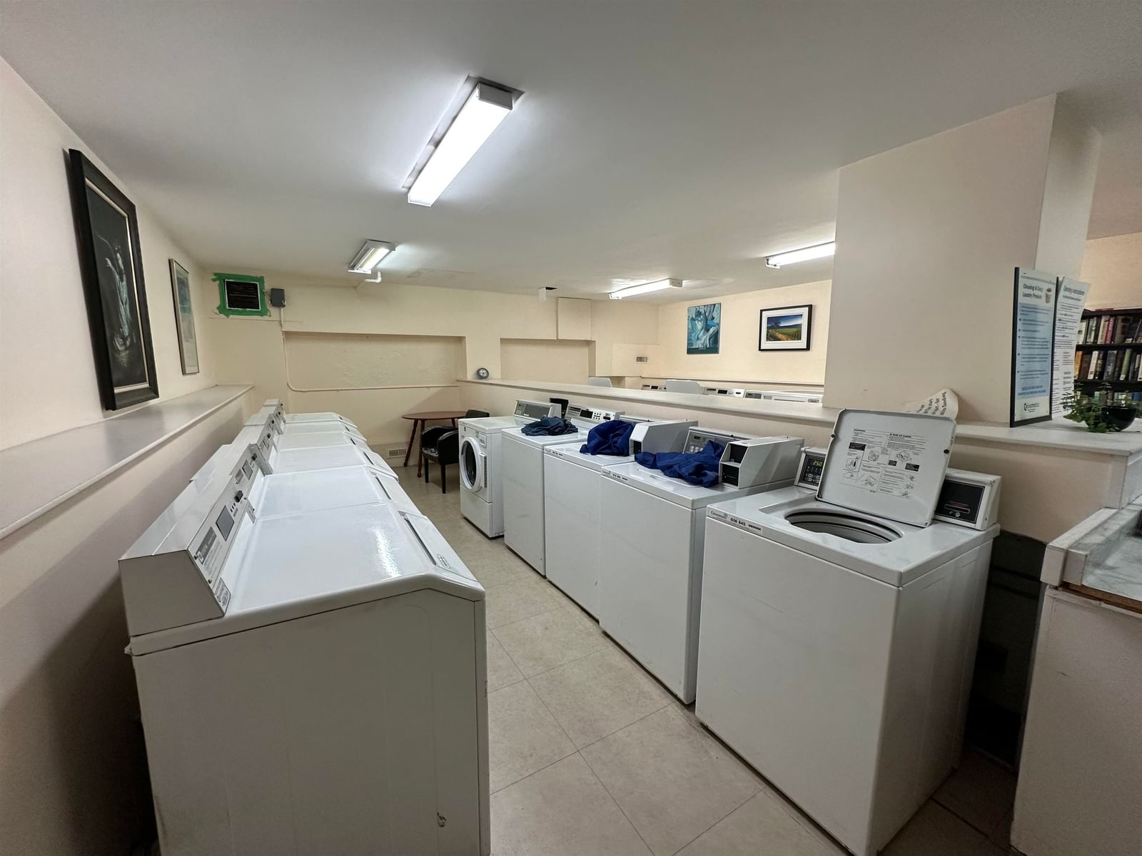 Listing Image 25