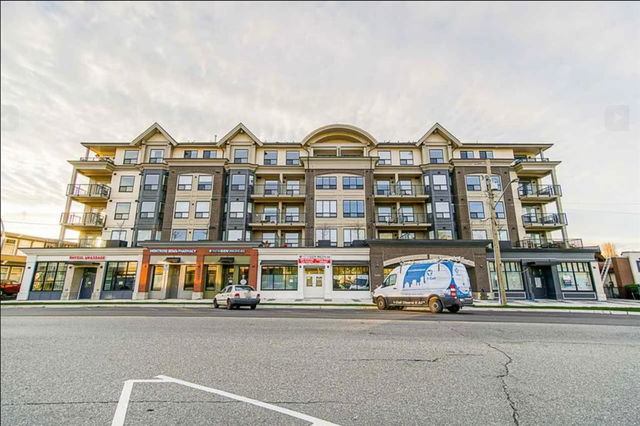 507 - 2493 Montrose Avenue