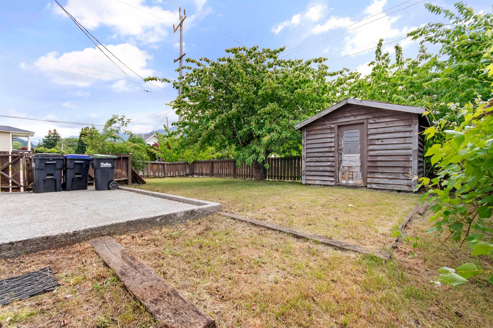 Listing Image 6