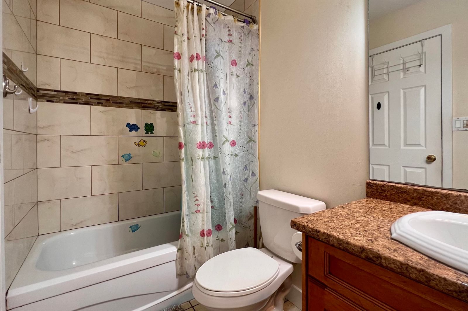 Listing Image 17