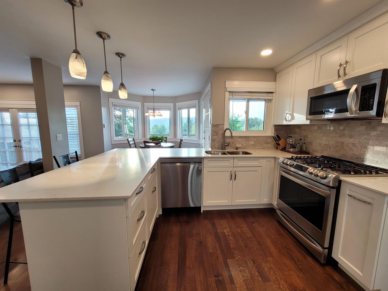 Listing Image 9