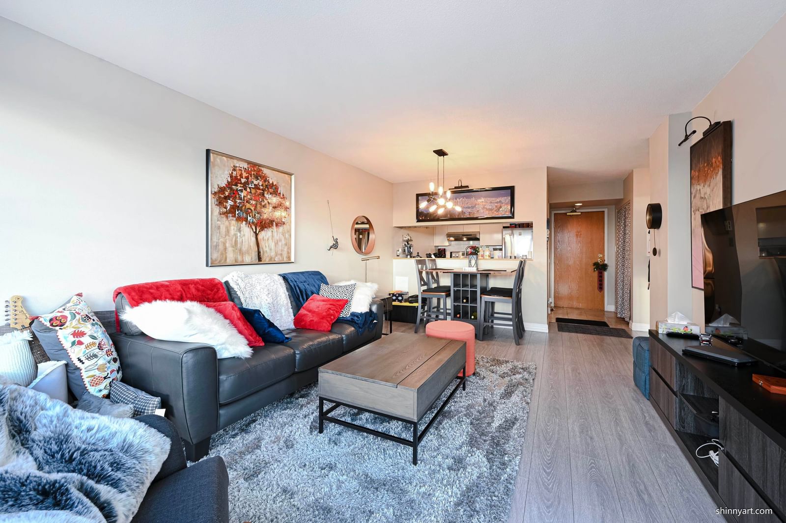 Listing Image 10