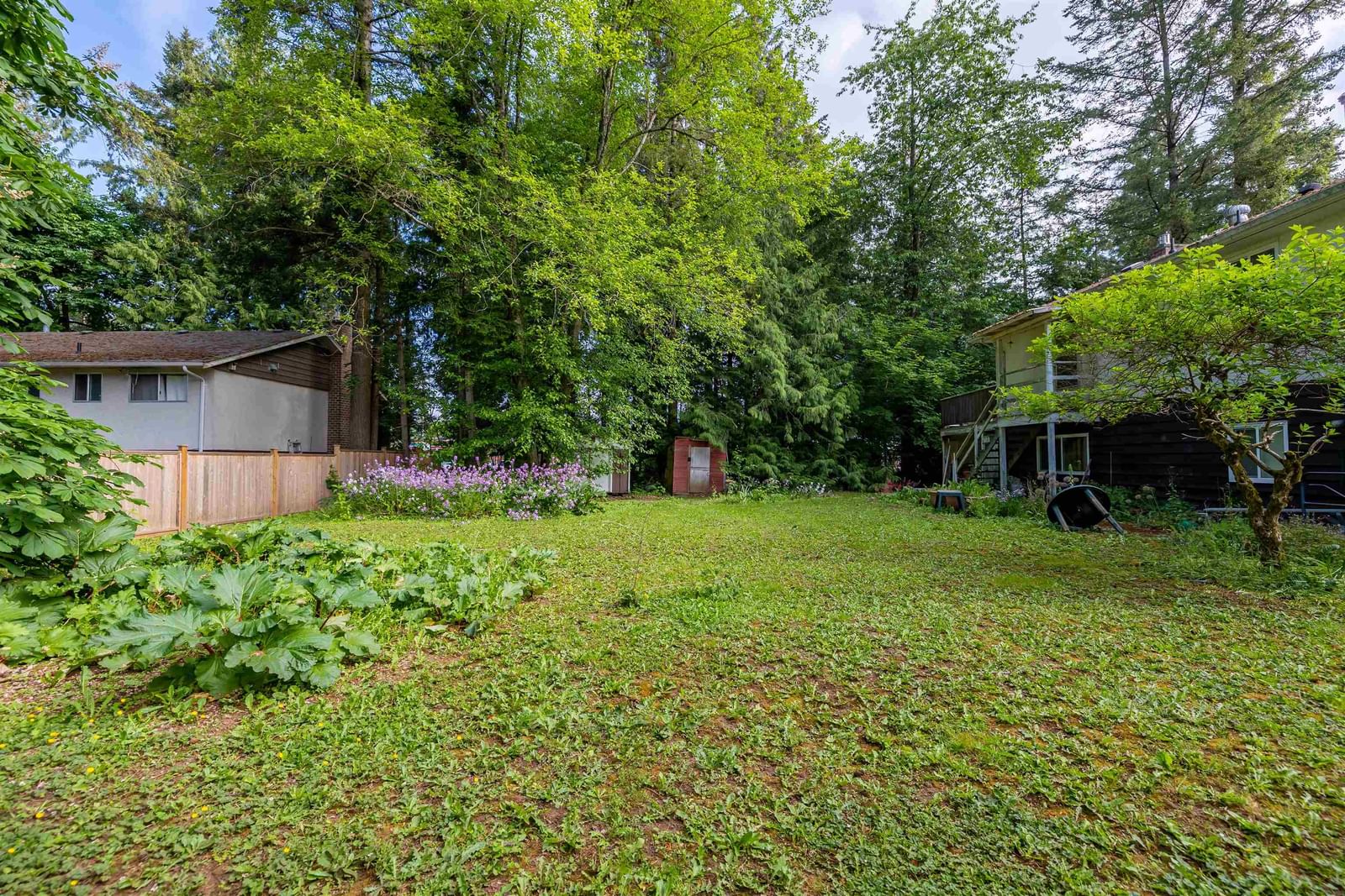 Listing Image 8