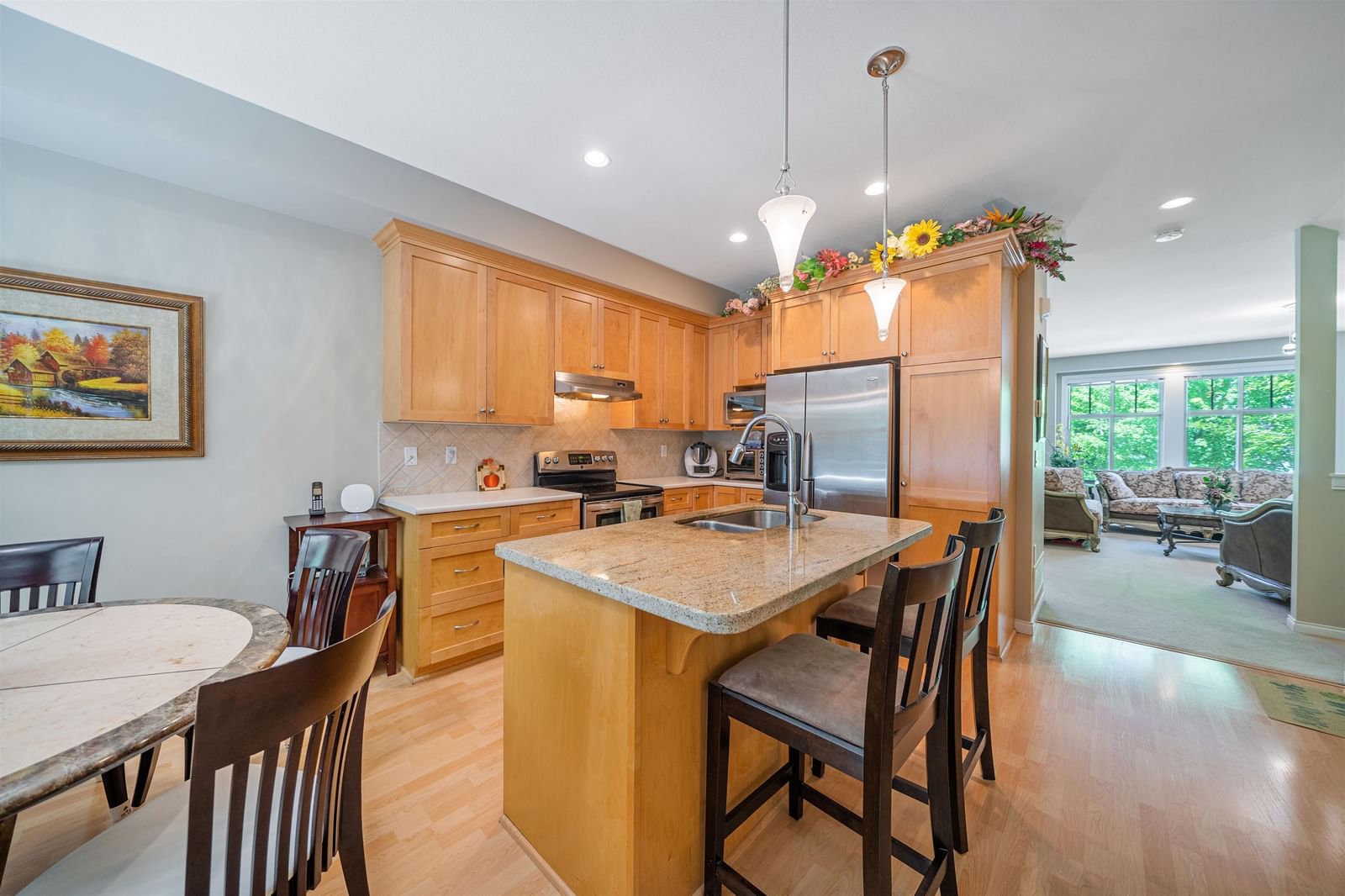 Listing Image 10