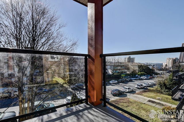 302 - 152 12th Street