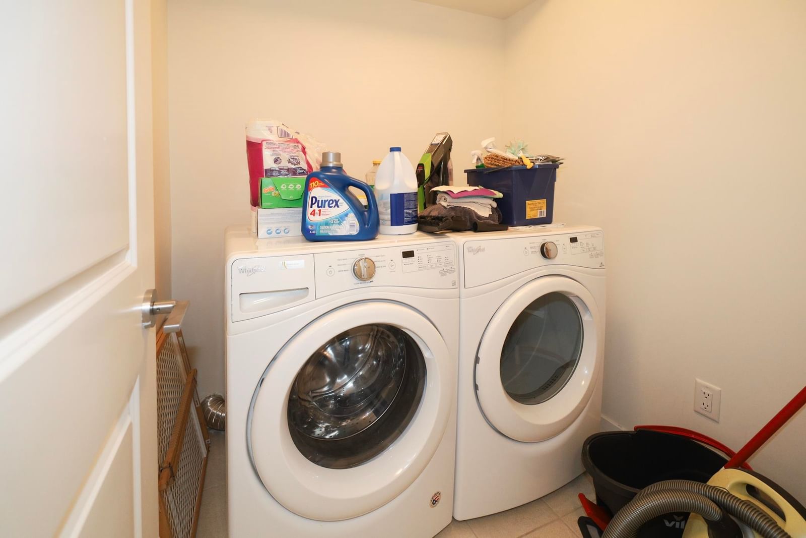 Listing Image 17