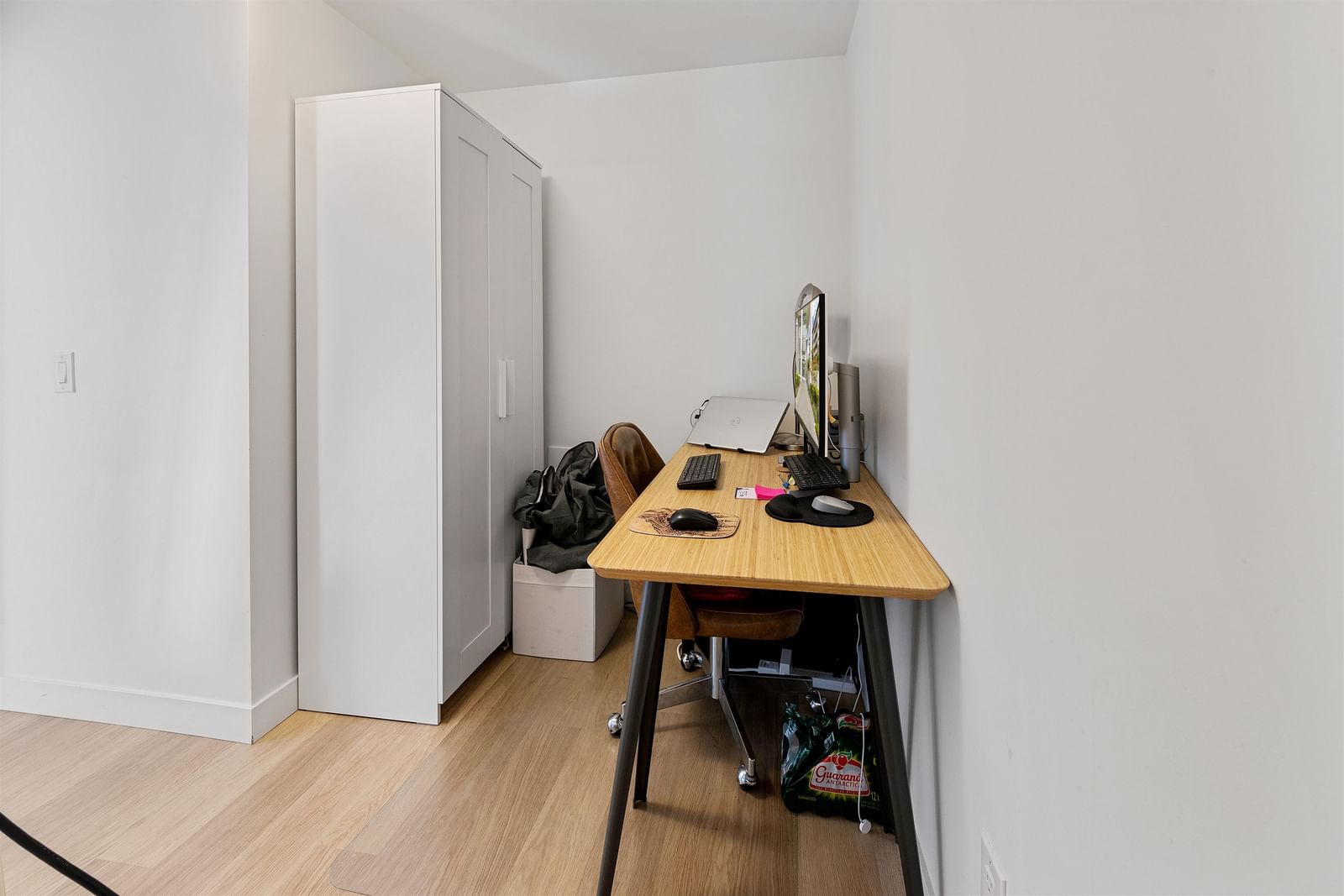 Listing Image 16