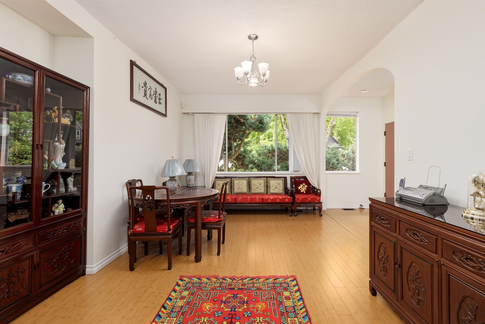 Listing Image 6