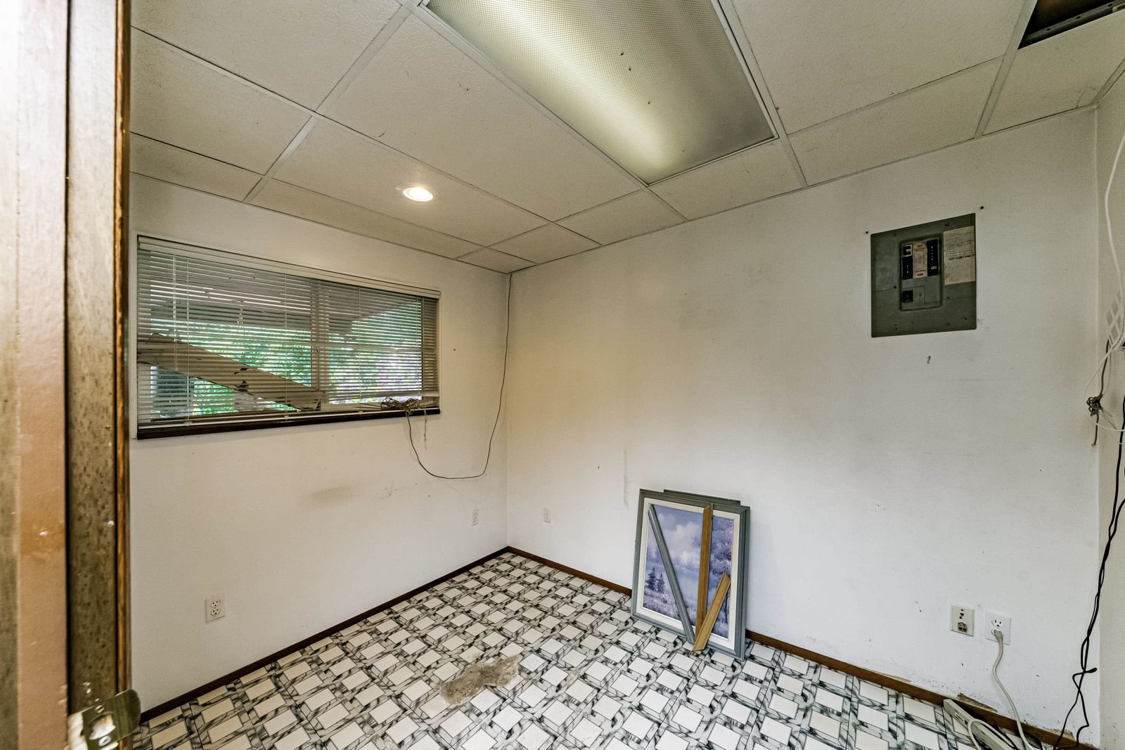 Listing Image 25