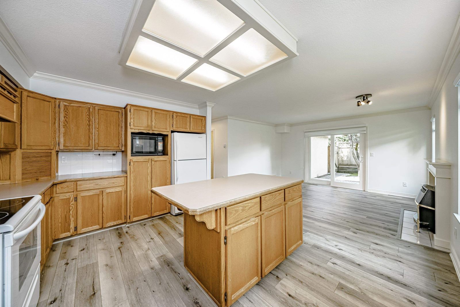 Listing Image 18