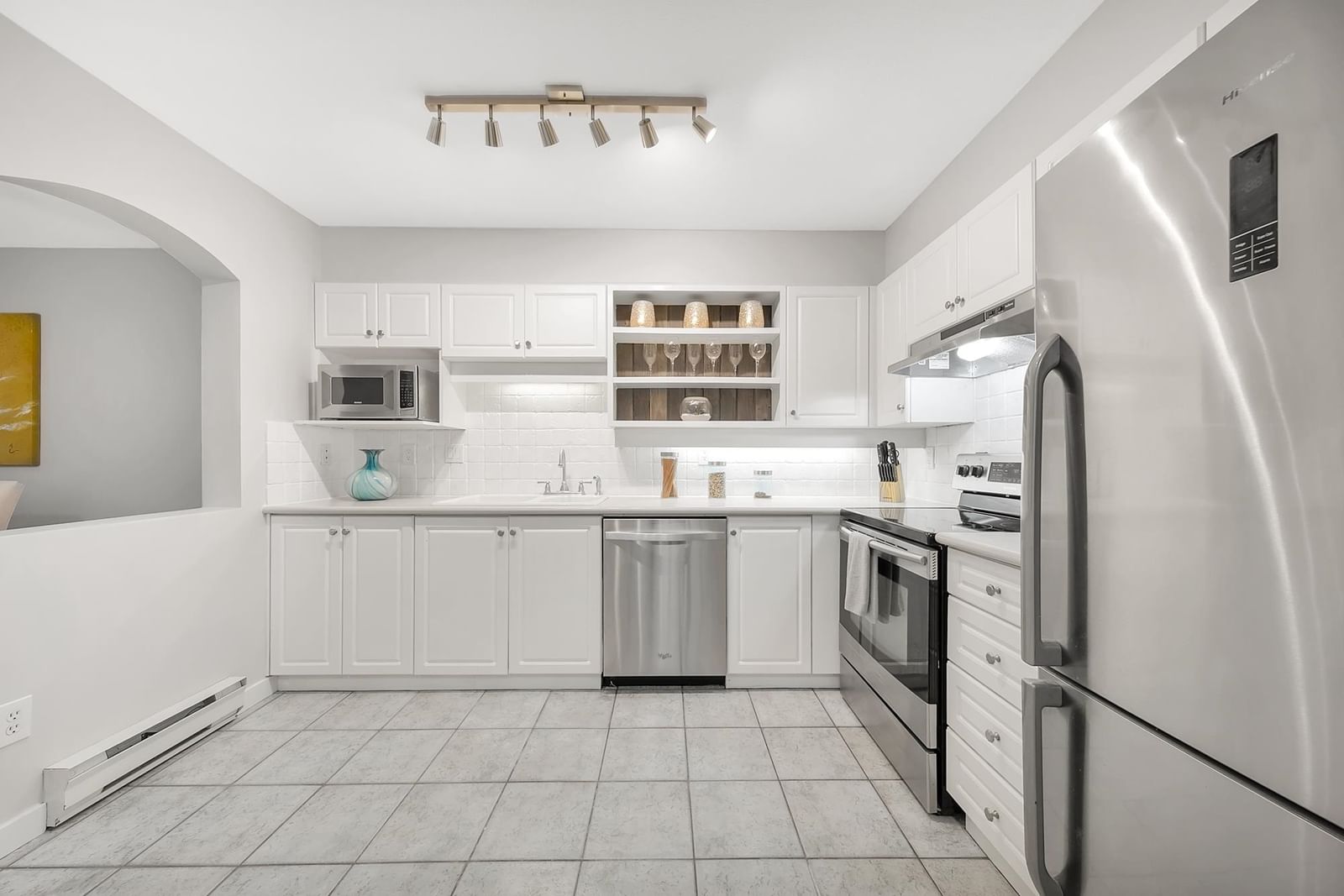 Listing Image 19