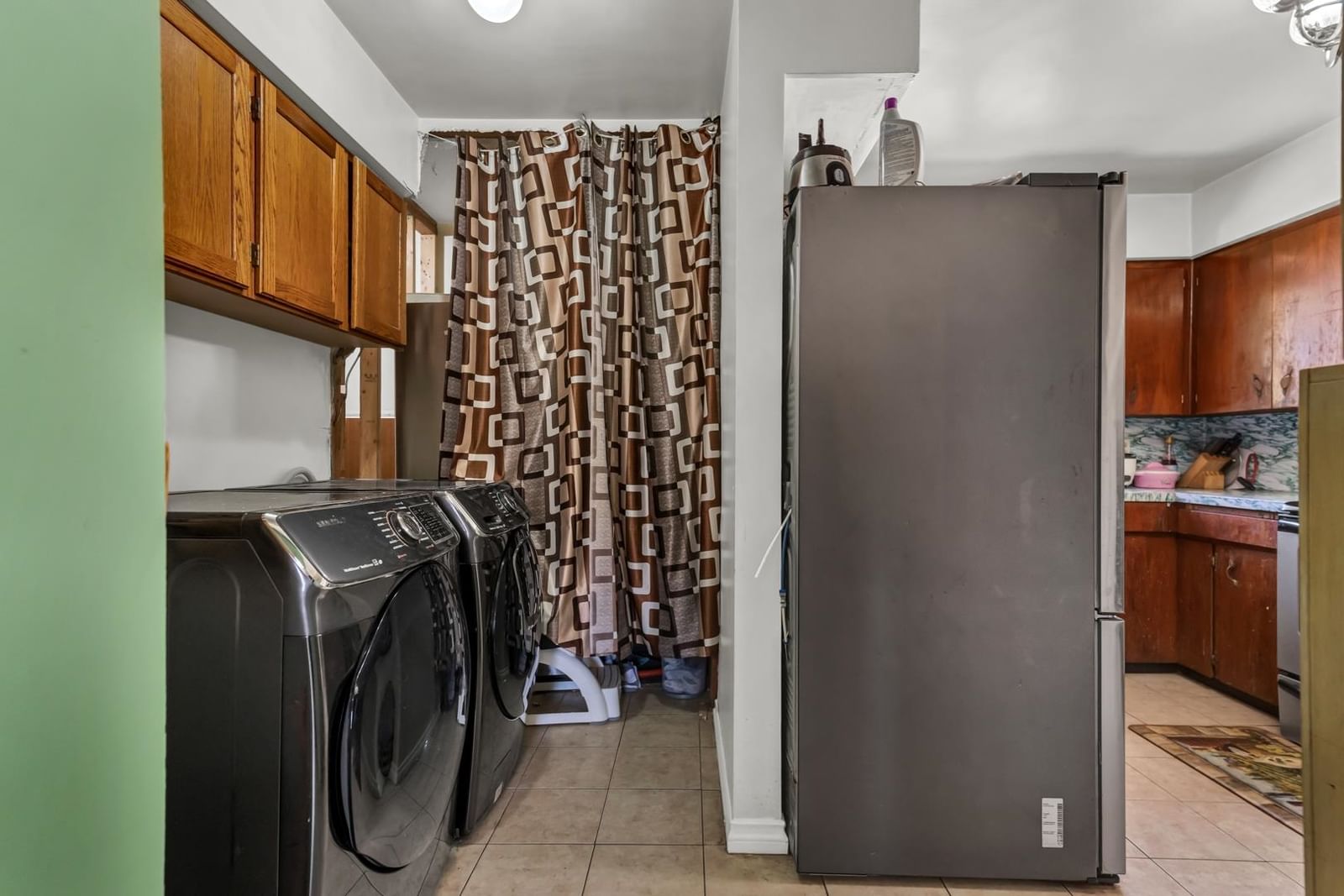 Listing Image 9