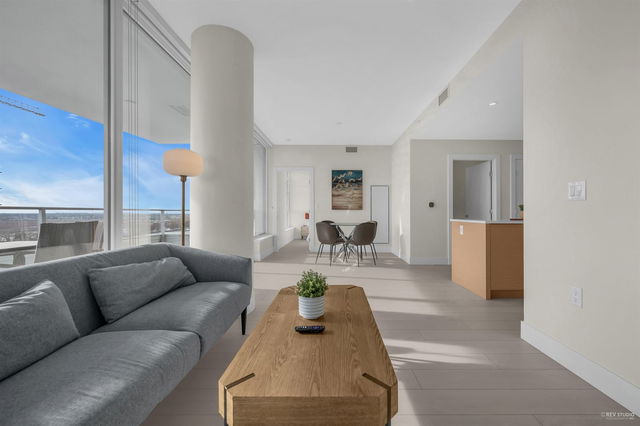 1902 - 3438 Sawmill Crescent