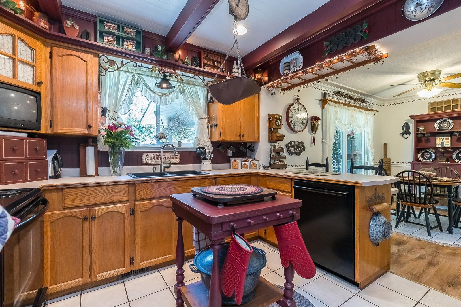 Listing Image 10