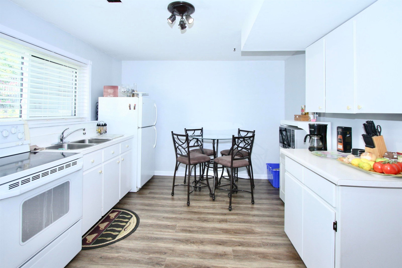Listing Image 22