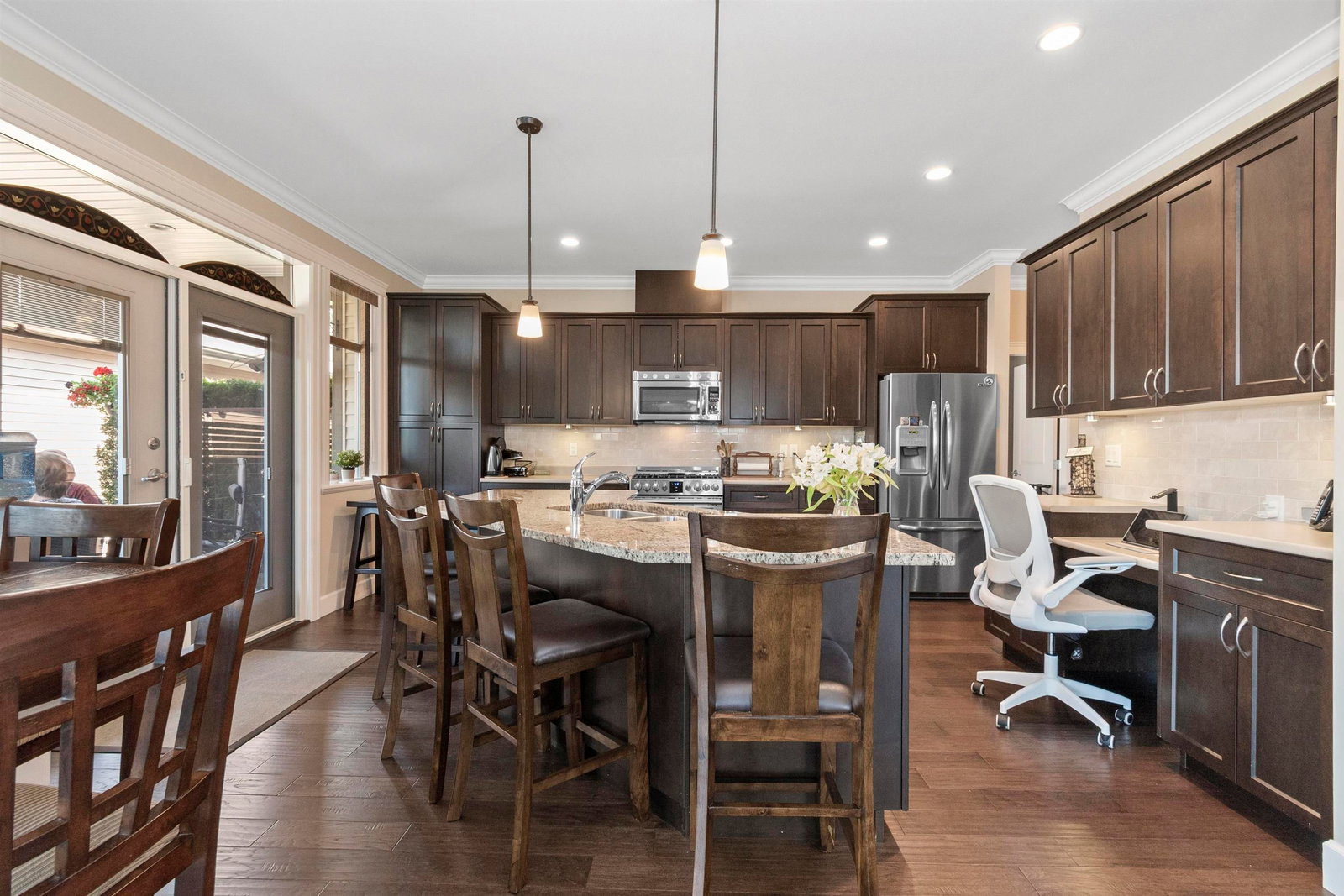 Listing Image 12