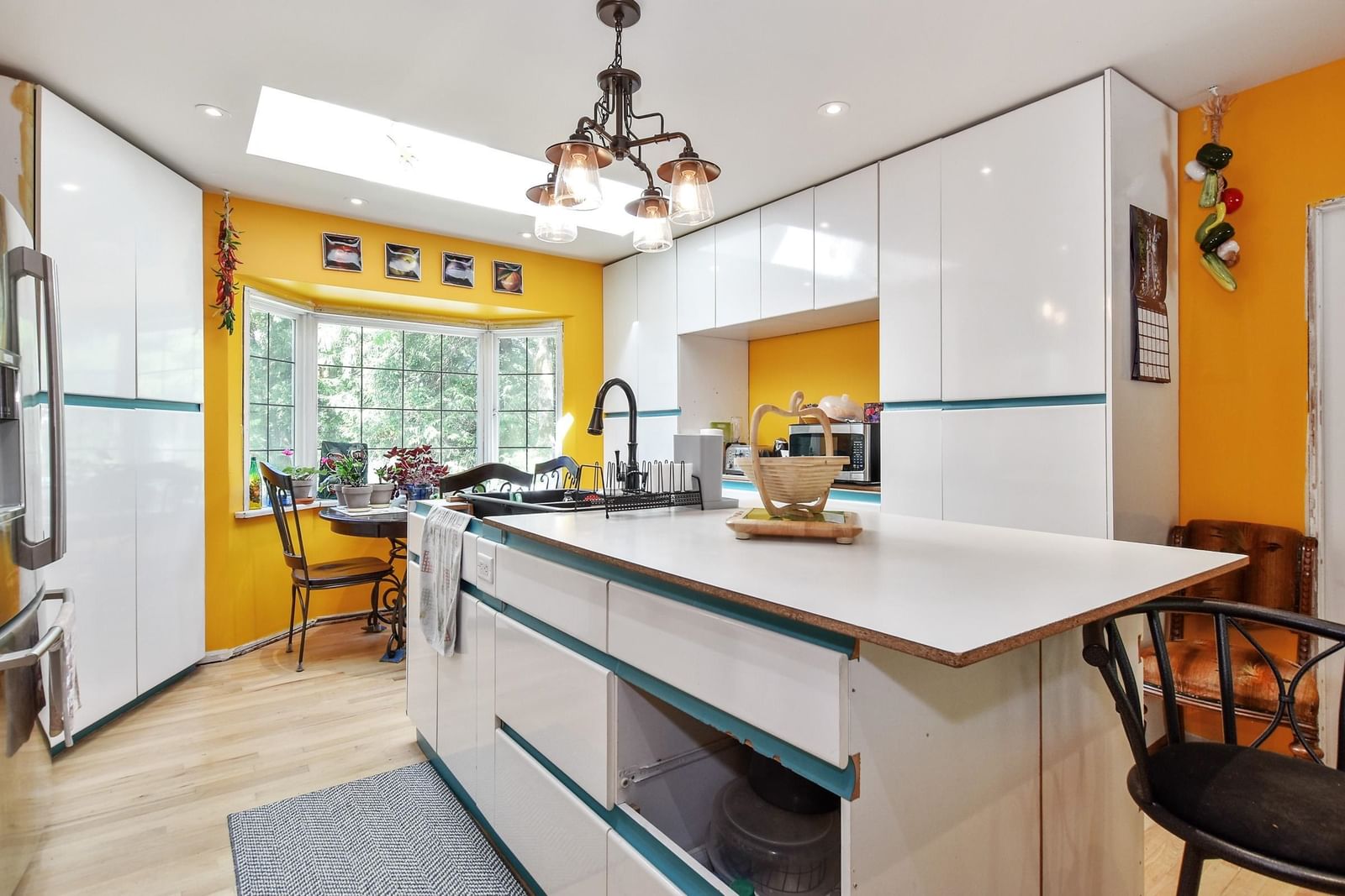 Listing Image 10