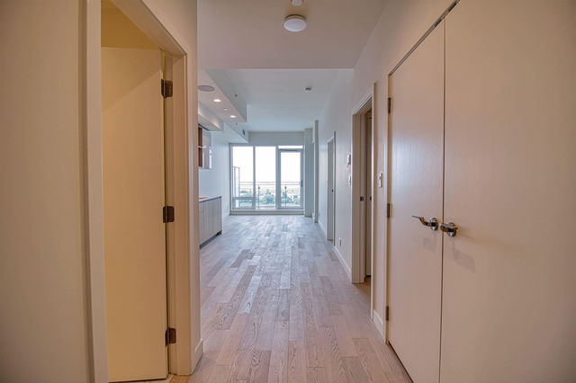 F1103 - 6855 Pearson Way