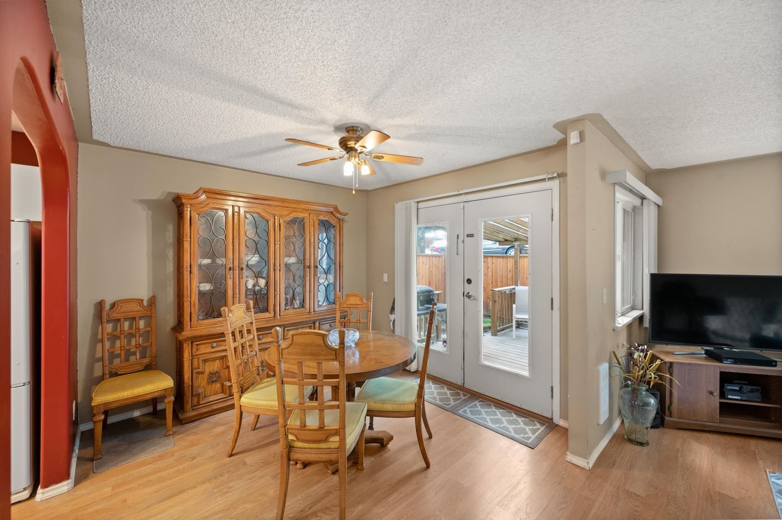 Listing Image 14