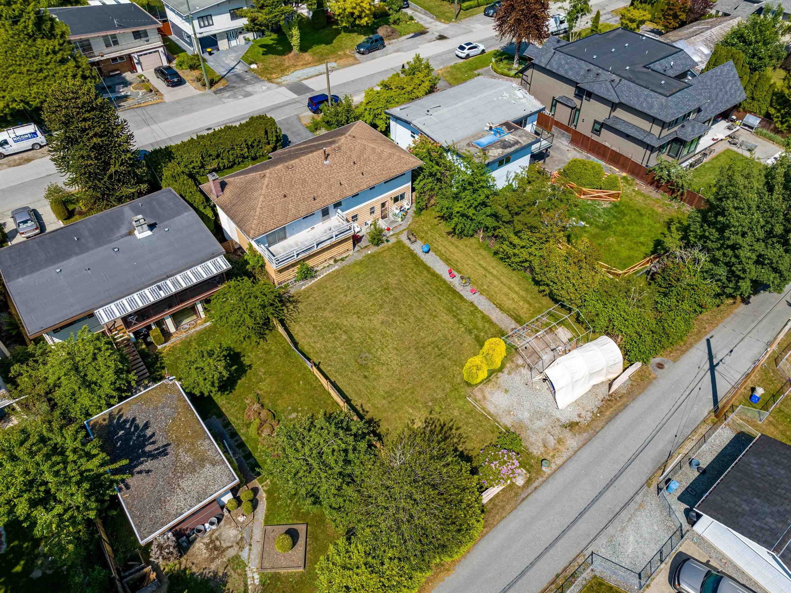 Listing Image 12
