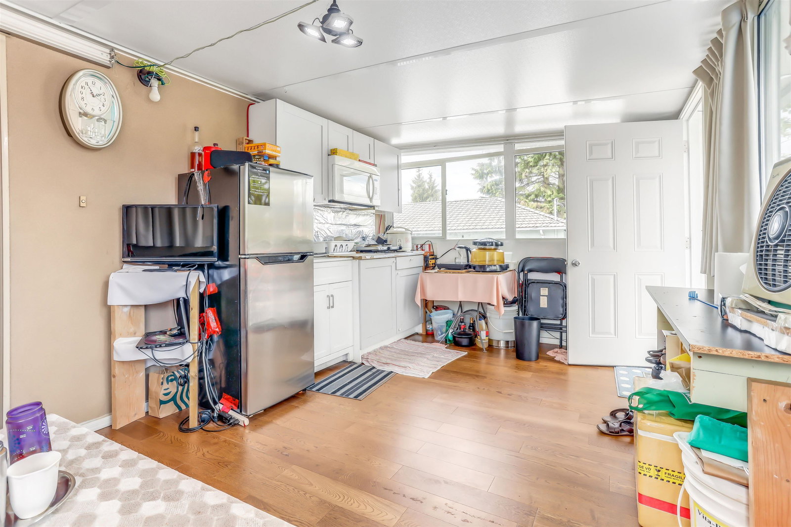 Listing Image 16