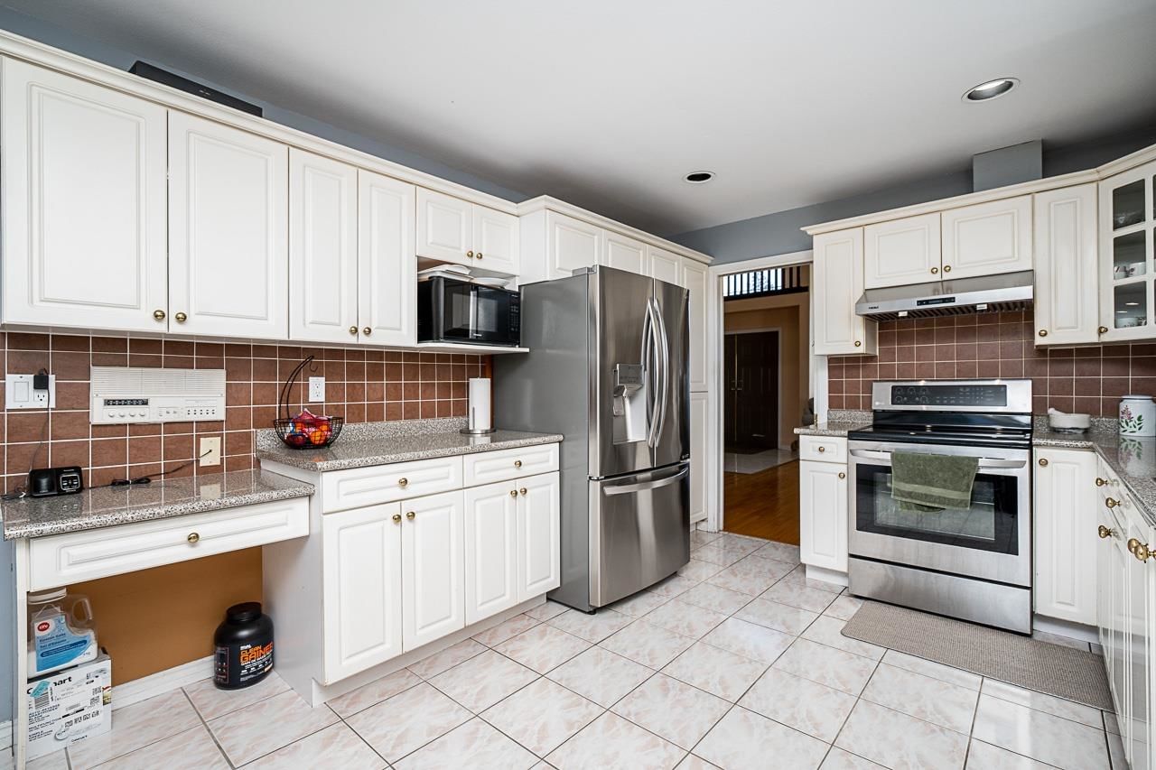 Listing Image 9