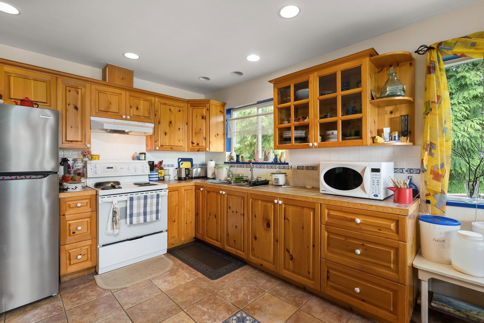 Listing Image 11