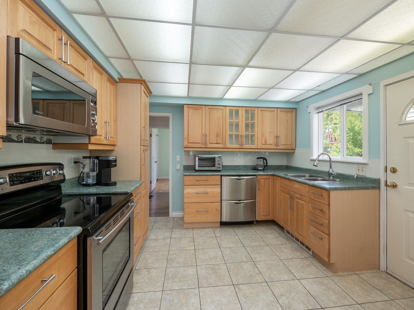 Listing Image 5