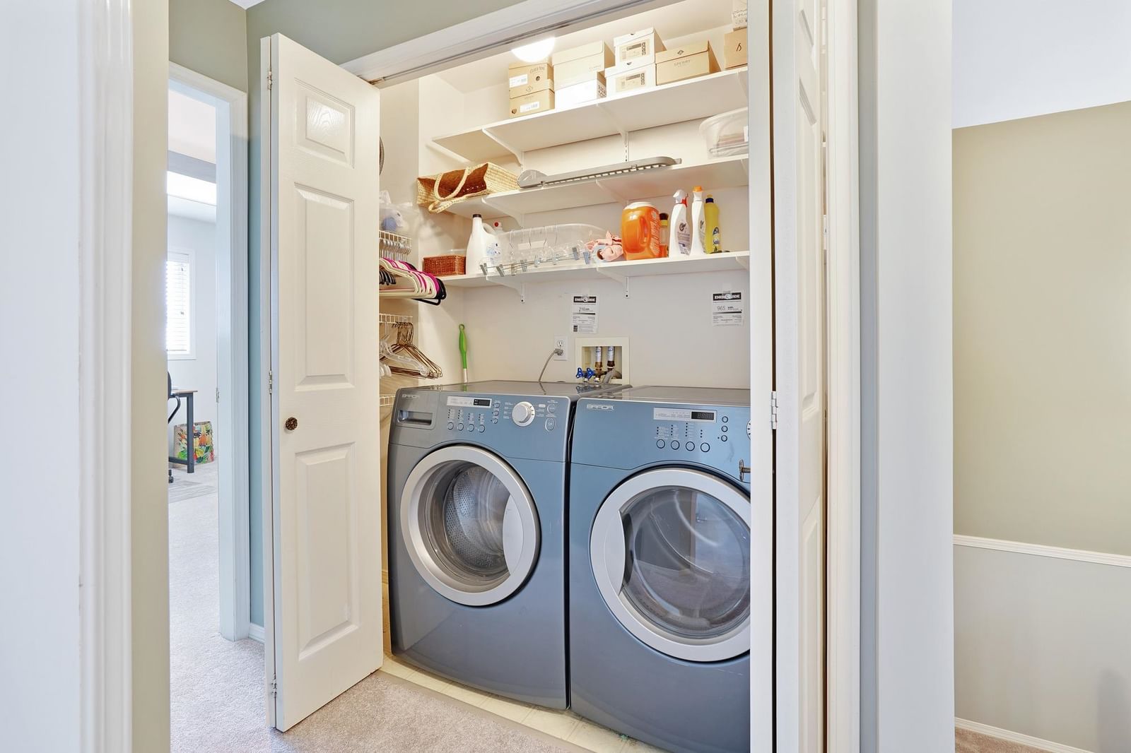 Listing Image 19
