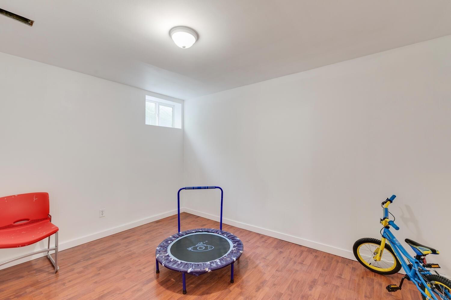 Listing Image 23