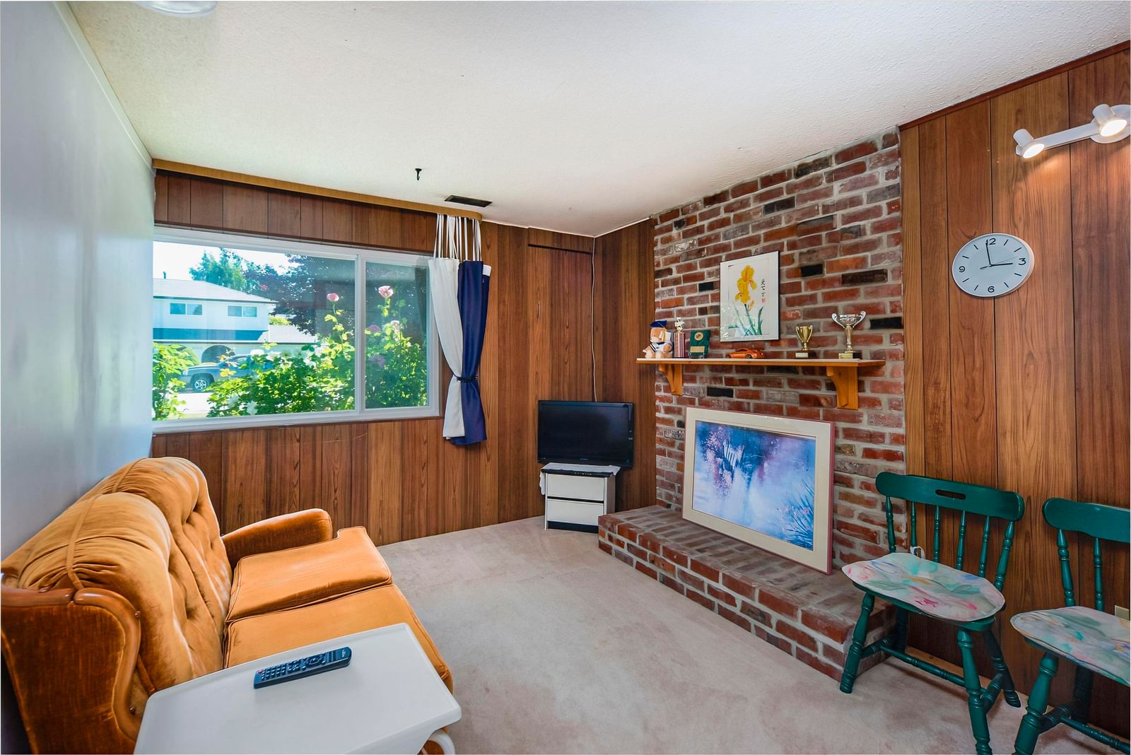 Listing Image 5